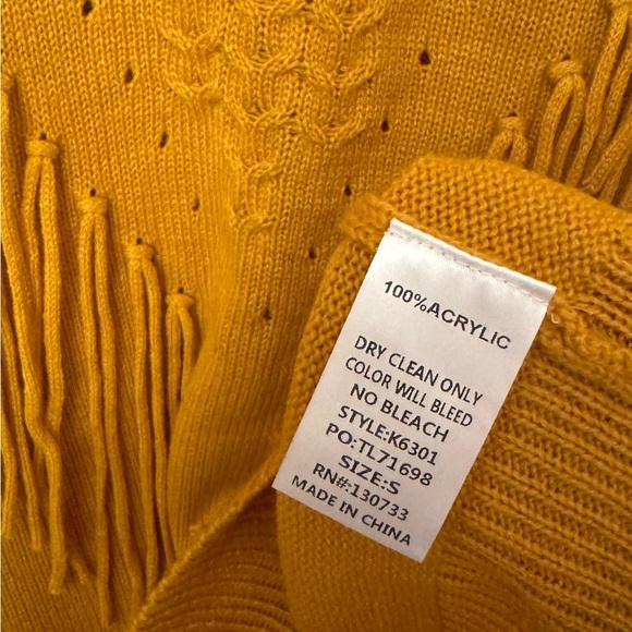 Umgee Mustard Fringe Knit Sweater Women’s Small Boho Western Pullover Top - Picture 6 of 6